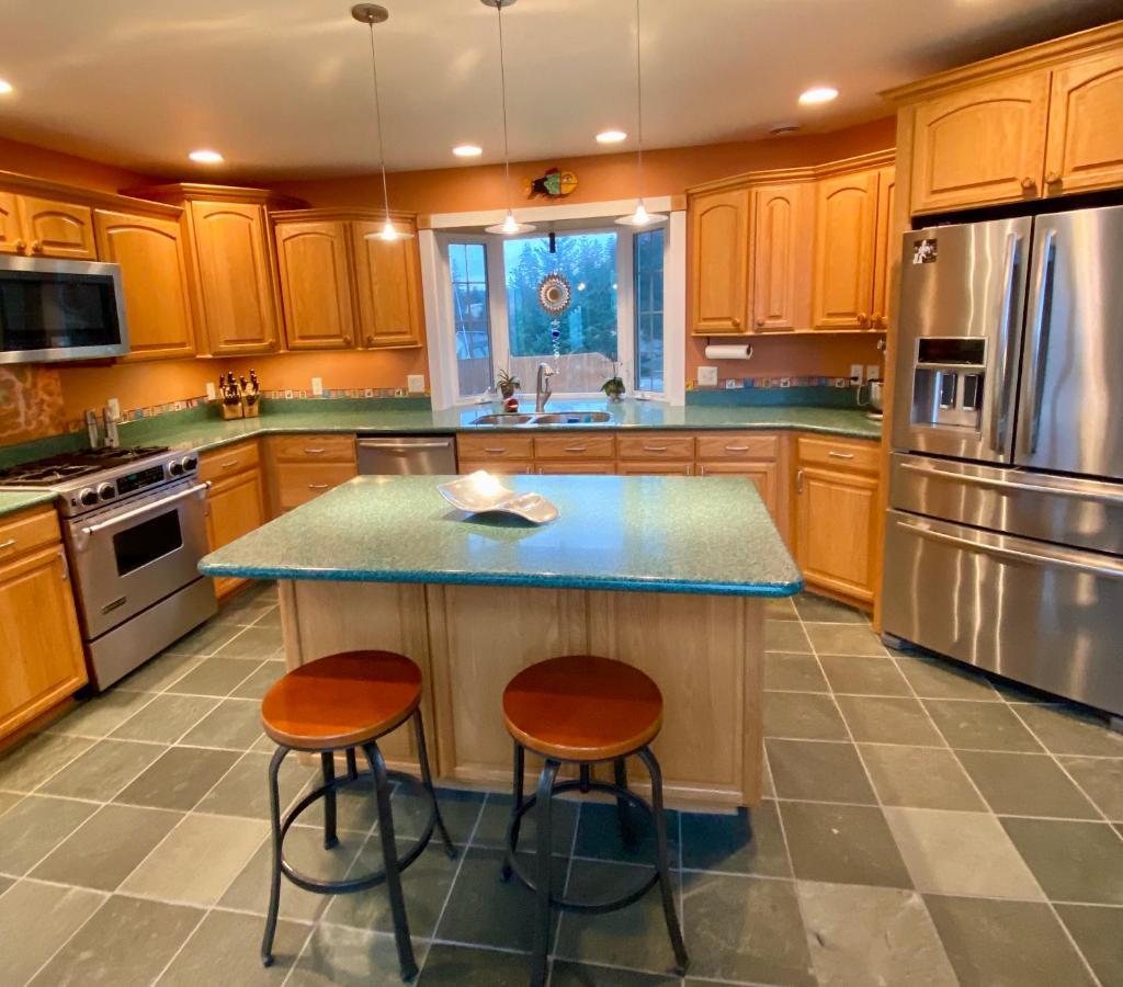 Goldilocks Bed & Breakfast Kodiak Exterior photo